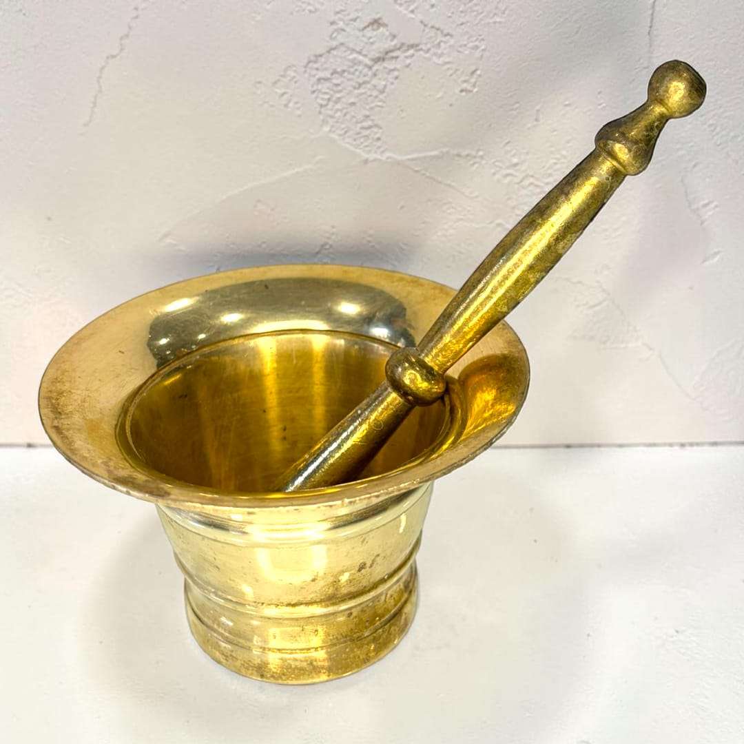 Mortero antiguo de bronce decorativo y funcional - Cositas Antiguas – La Guadaña, Anticuarios Online en Jerez , vender antigüedades, muebles antiguos
