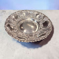 Panera antigua de metal plateado con relieves - Cositas Antiguas – La Guadaña, Anticuarios Online en Jerez , vender antigüedades, muebles antiguos