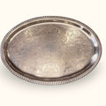 Bandeja antigua de metal plateado con relieves - Cositas Antiguas – La Guadaña, Anticuarios Online en Jerez , vender antigüedades, muebles antiguos