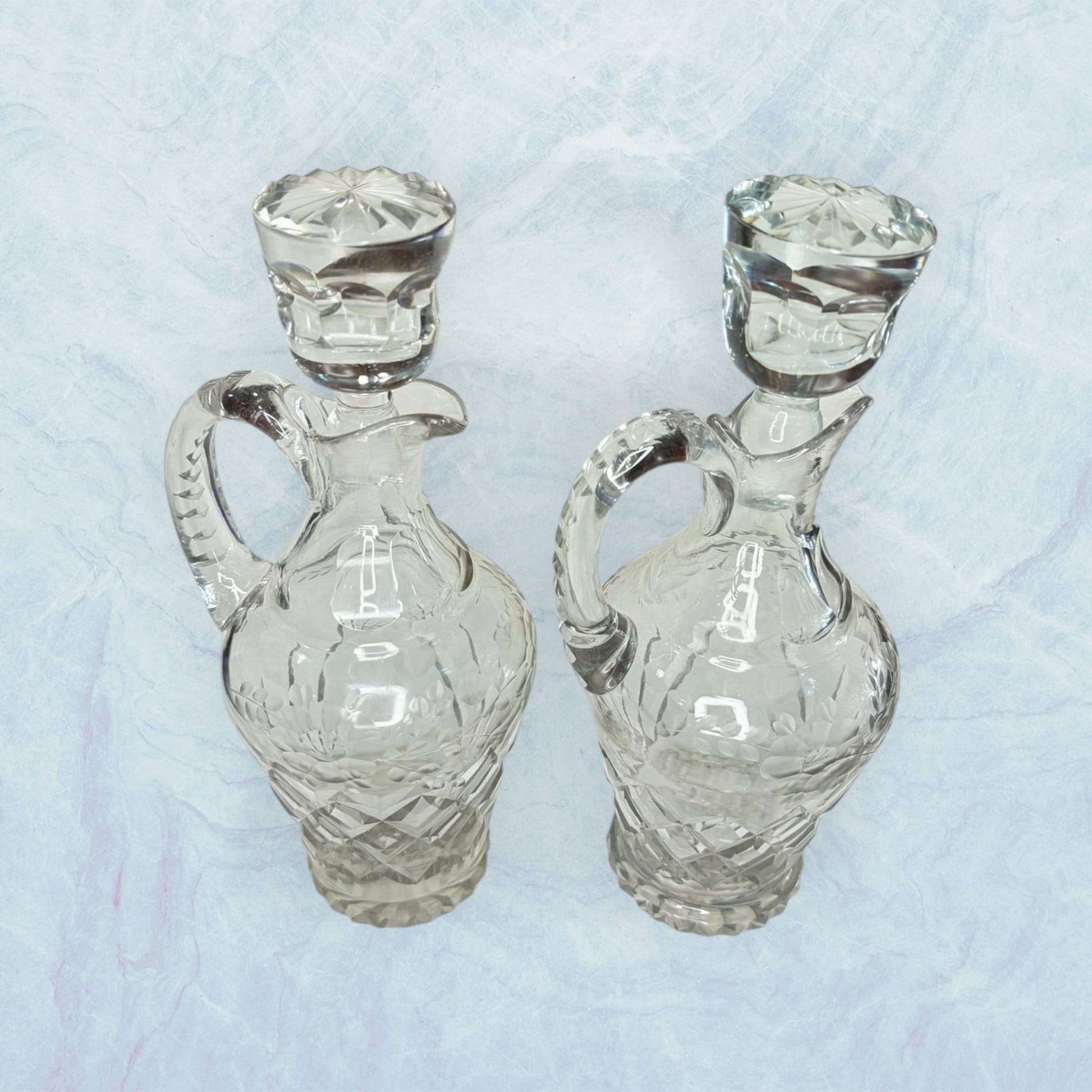 Vinajeras antiguas de cristal tallado con tapón - Cositas Antiguas – La Guadaña, Anticuarios Online en Jerez , vender antigüedades, muebles antiguos