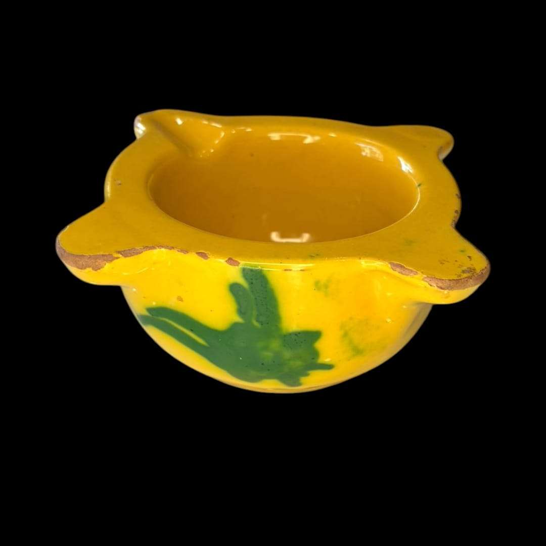 Mortero antiguo de cerámica esmaltada amarillo vintage - Cositas Antiguas – La Guadaña, Anticuarios Online en Jerez , vender antigüedades, muebles antiguos