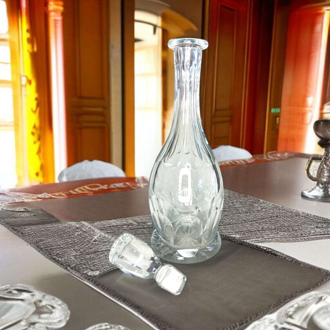 Licorera antigua de cristal tallado con tapón - Cositas Antiguas – La Guadaña, Anticuarios Online en Jerez , vender antigüedades, muebles antiguos