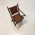 Silla plegable antigua de madera y cuero estilo clásico - Cositas Antiguas – La Guadaña, Anticuarios Online en Jerez , vender antigüedades, muebles antiguos