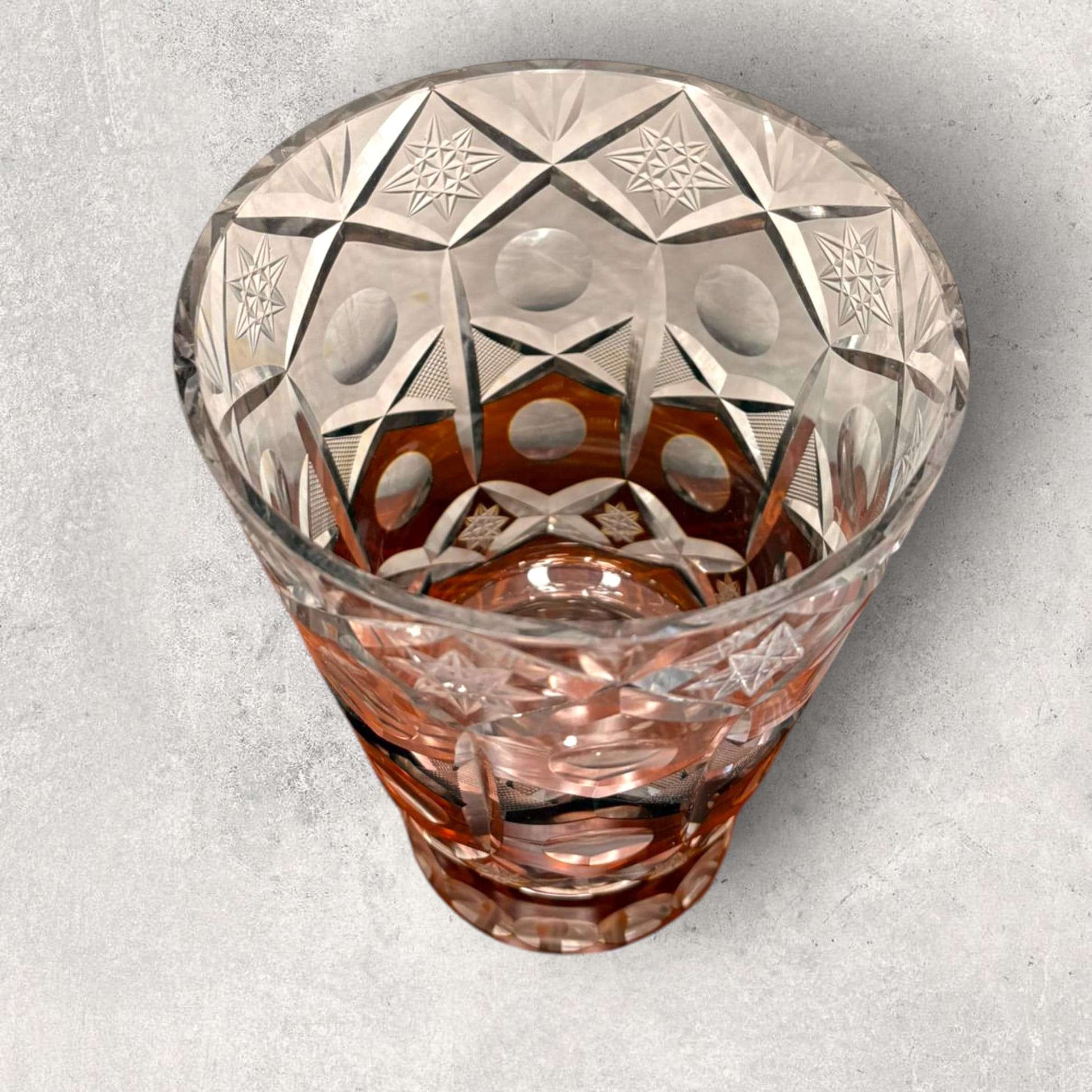 Florero antiguo de cristal tallado ámbar Art Decó - Cositas Antiguas – La Guadaña, Anticuarios Online en Jerez , vender antigüedades, muebles antiguos