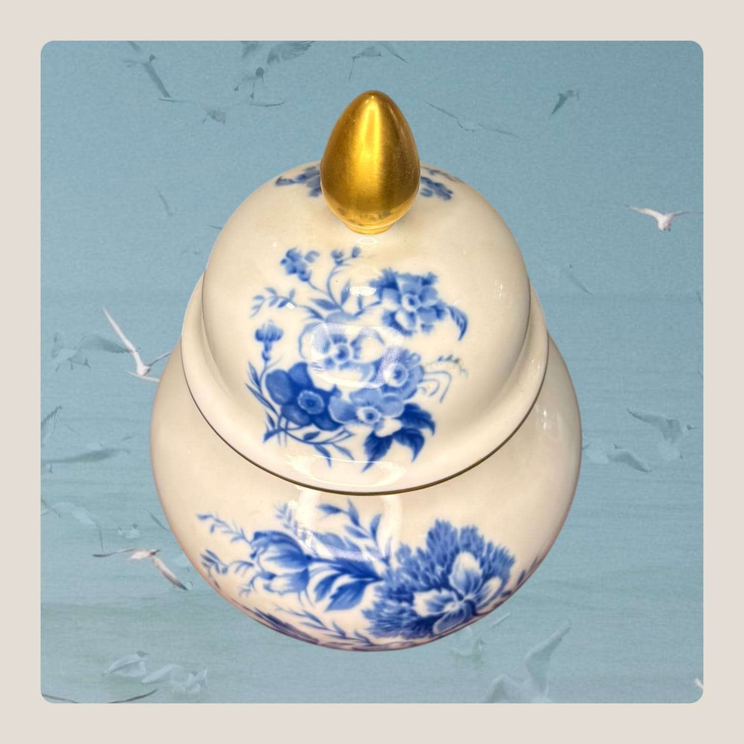 Tibor antiguo de porcelana floral azul y dorado - Cositas Antiguas – La Guadaña, Anticuarios Online en Jerez , vender antigüedades, muebles antiguos