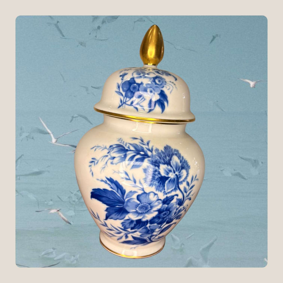 Tibor antiguo de porcelana floral azul y dorado - Cositas Antiguas – La Guadaña, Anticuarios Online en Jerez , vender antigüedades, muebles antiguos