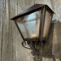 Farol antiguo de pared en forja con cristal opaco - Cositas Antiguas – La Guadaña, Anticuarios Online en Jerez , vender antigüedades, muebles antiguos