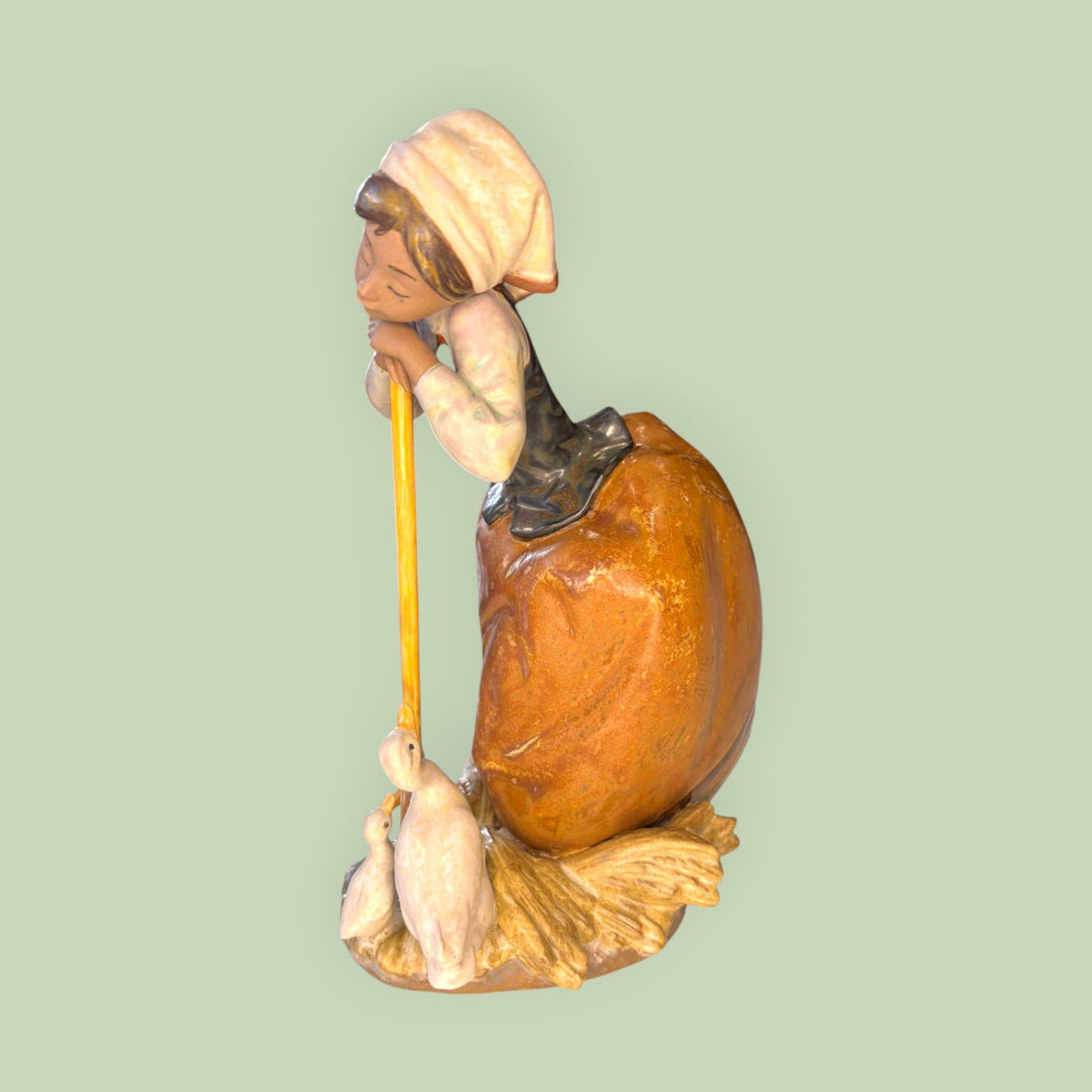 Figura Lladró campesina con patos porcelana antigua - Cositas Antiguas – La Guadaña, Anticuarios Online en Jerez , vender antigüedades, muebles antiguos