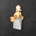 Figura Lladró niña con cubos porcelana antigua - Cositas Antiguas – La Guadaña, Anticuarios Online en Jerez , vender antigüedades, muebles antiguos