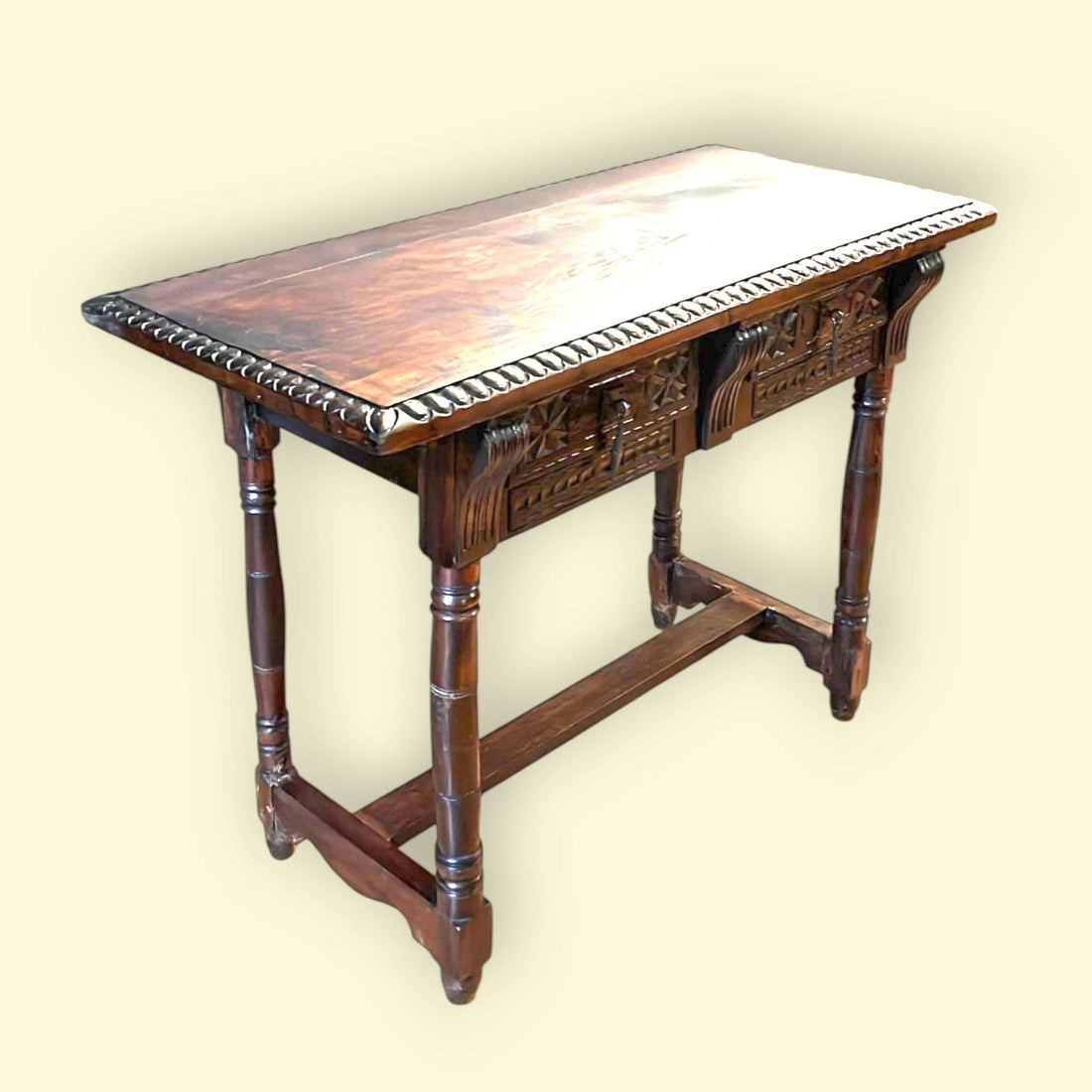 Mesa castellana antigua de madera tallada con cajones - Cositas Antiguas – La Guadaña, Anticuarios Online en Jerez , vender antigüedades, muebles antiguos