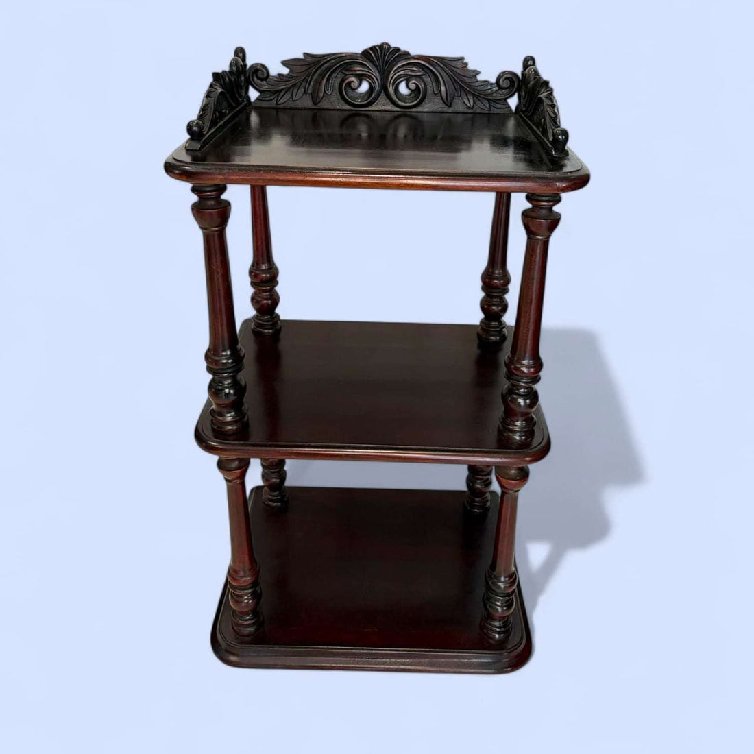 Mesa estantería castellana de madera tallada clásica - Cositas Antiguas – La Guadaña, Anticuarios Online en Jerez , vender antigüedades, muebles antiguos