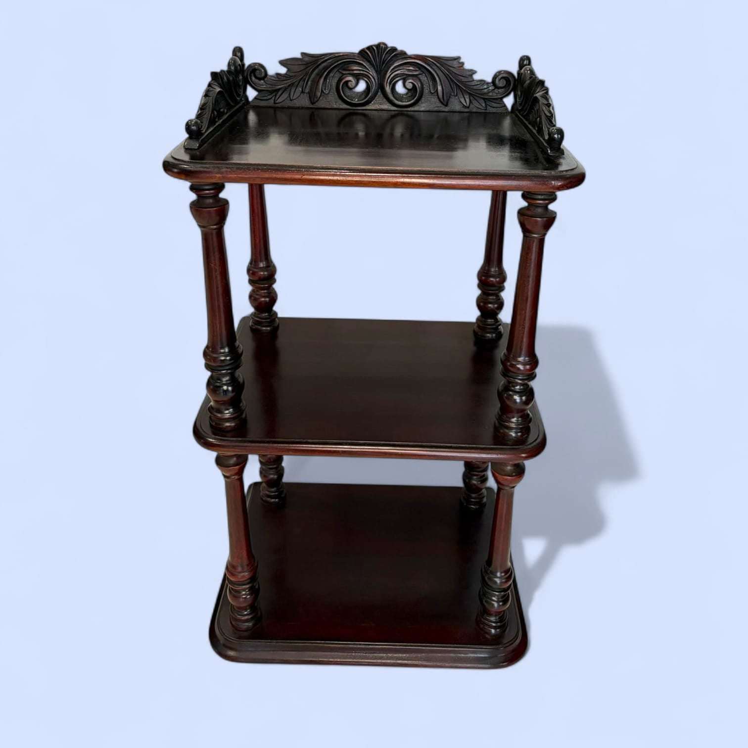 Mesa estantería castellana de madera tallada clásica - Cositas Antiguas – La Guadaña, Anticuarios Online en Jerez , vender antigüedades, muebles antiguos
