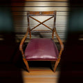 Sillón de despacho con dos sillas de caoba antiguas - Cositas Antiguas – La Guadaña, Anticuarios Online en Jerez , vender antigüedades, muebles antiguos
