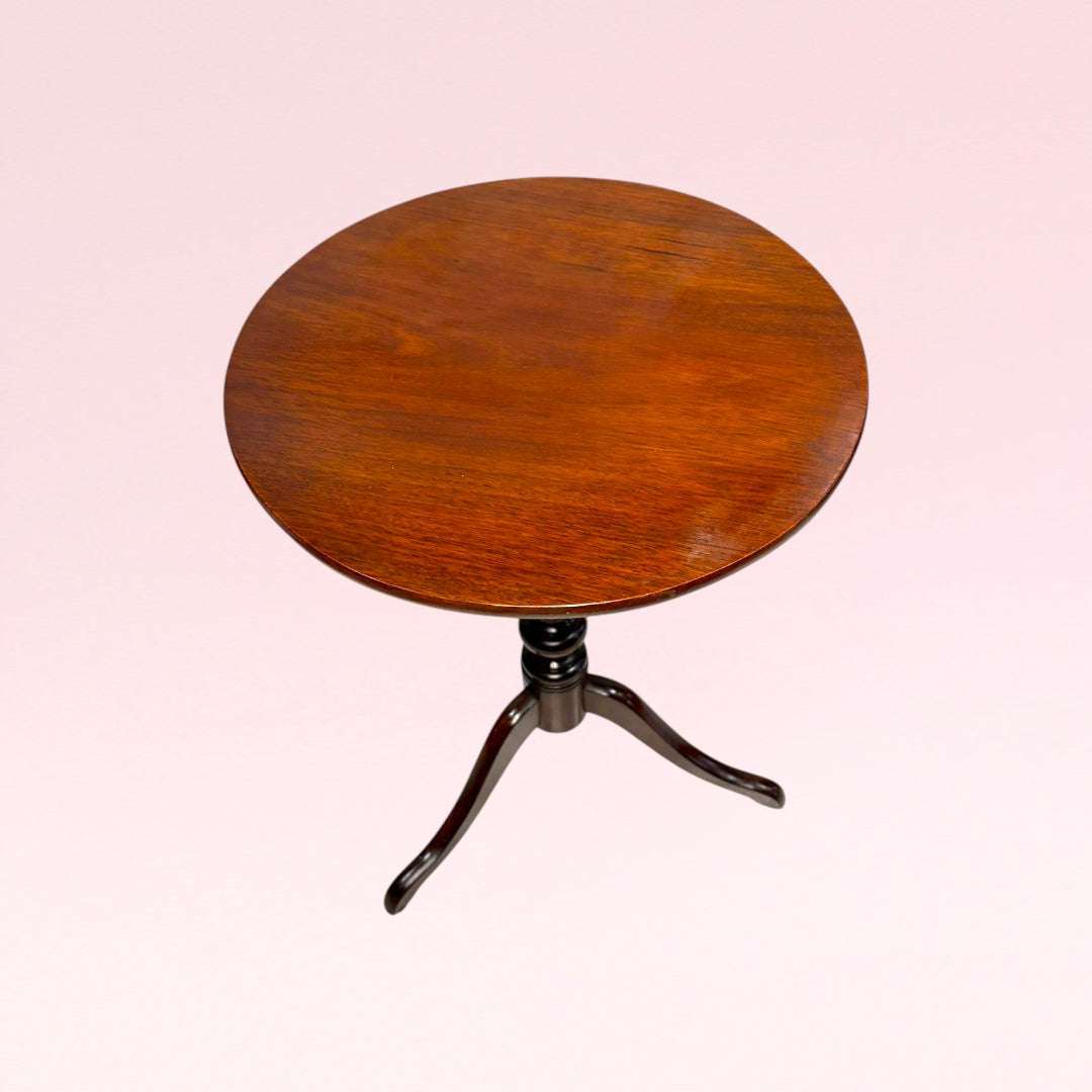 Velador de caoba antiguo redondo | Cositas Antiguas - Cositas Antiguas – La Guadaña, Anticuarios Online en Jerez , vender antigüedades, muebles antiguos