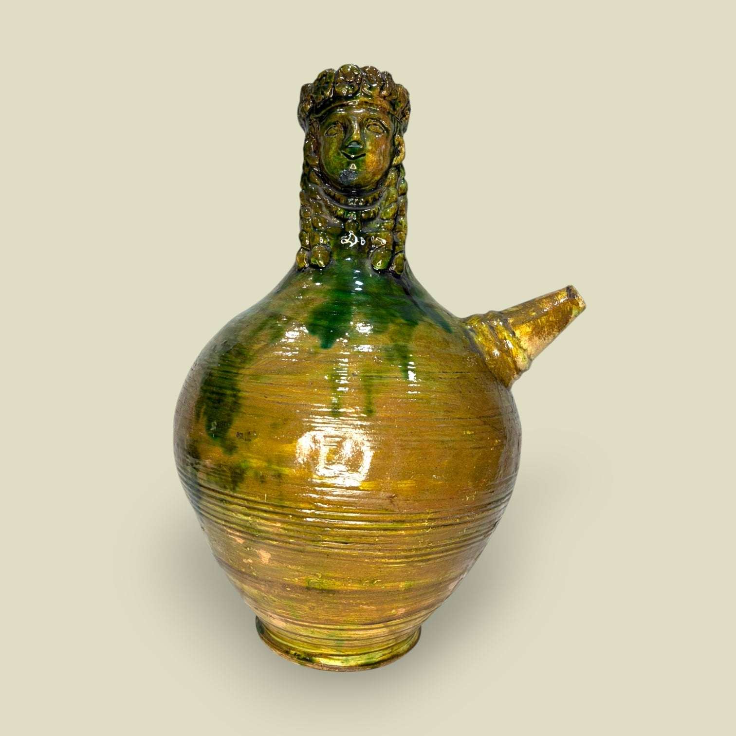 Botijo de cerámica esmaltada con figura barbuda - Cositas Antiguas – La Guadaña, Anticuarios Online en Jerez , vender antigüedades, muebles antiguos