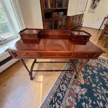Escritorio de caoba antiguo con cajones | Cositas Antiguas - Cositas Antiguas – La Guadaña, Anticuarios Online en Jerez , vender antigüedades, muebles antiguos