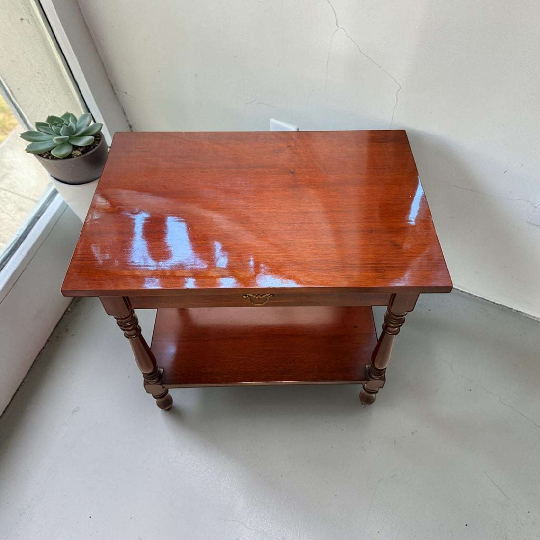 Mesa baja de caoba con cajón y balda inferior - Cositas Antiguas – La Guadaña, Anticuarios Online en Jerez , vender antigüedades, muebles antiguos