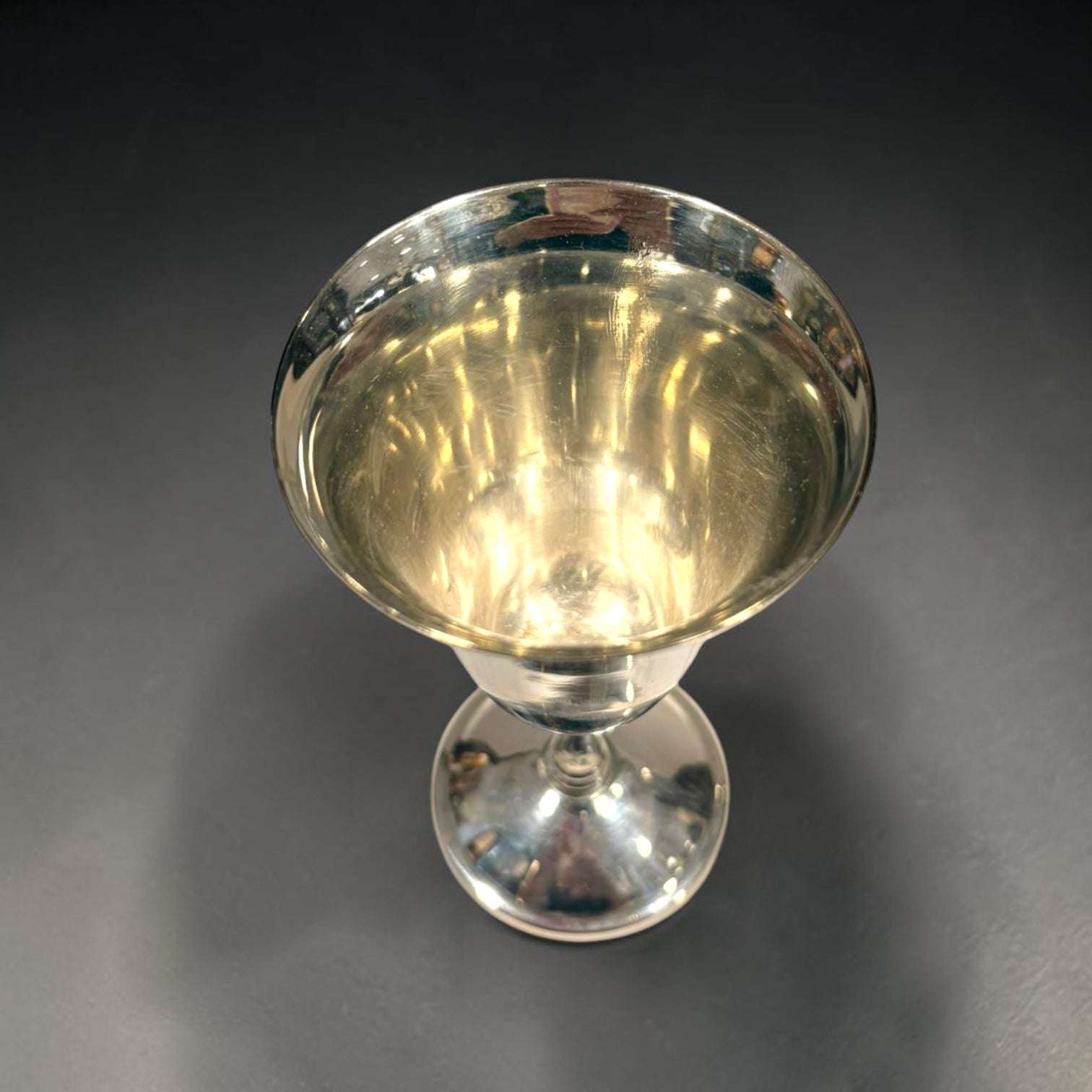 Copas de metal plateado para eventos y decoración - Cositas Antiguas – La Guadaña, Anticuarios Online en Jerez , vender antigüedades, muebles antiguos