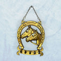 Colgador de llaves dorado con herradura y caballos - Cositas Antiguas – La Guadaña, Anticuarios Online en Jerez , vender antigüedades, muebles antiguos
