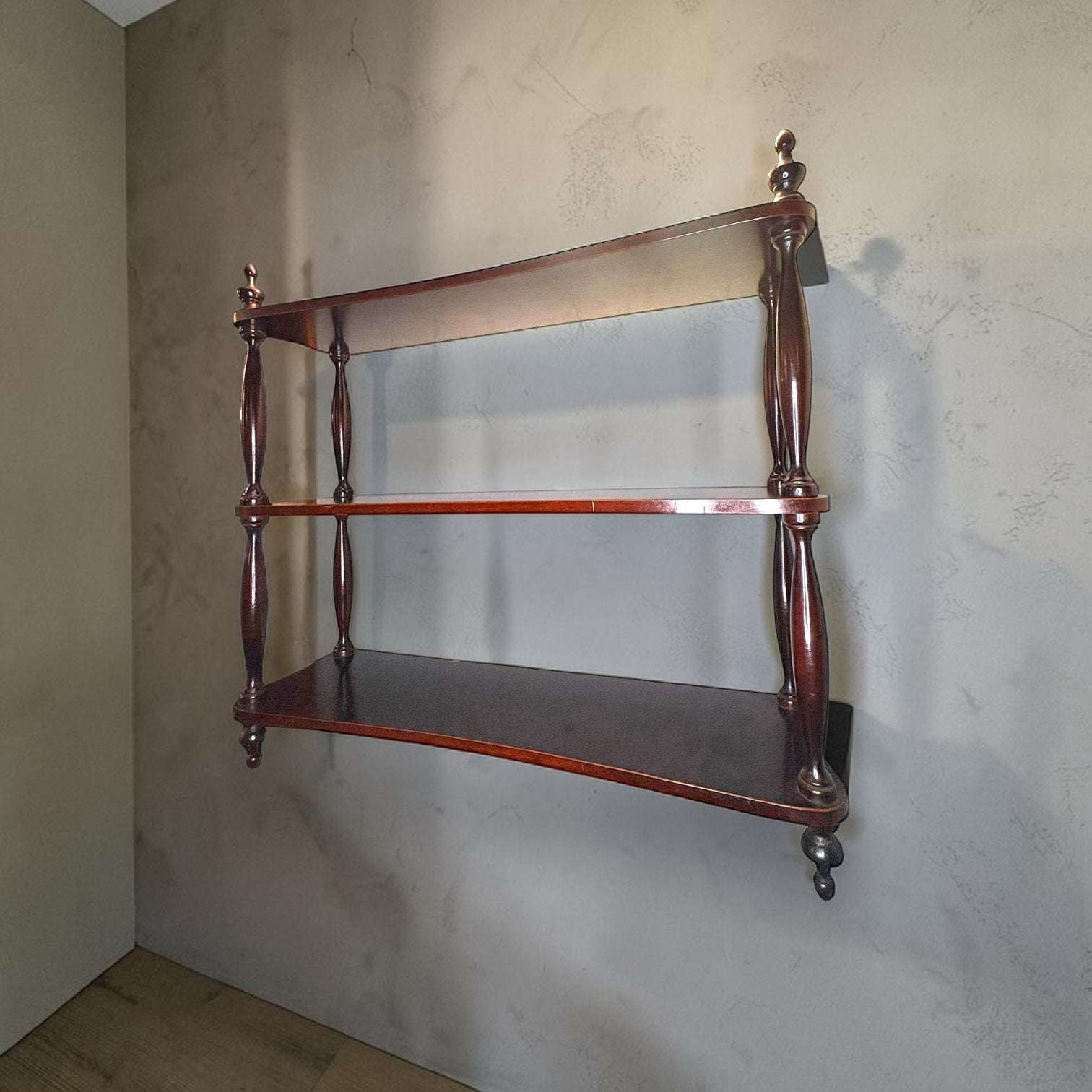 Estantería de caoba antigua para pared tallada - Cositas Antiguas – La Guadaña, Anticuarios Online en Jerez , vender antigüedades, muebles antiguos