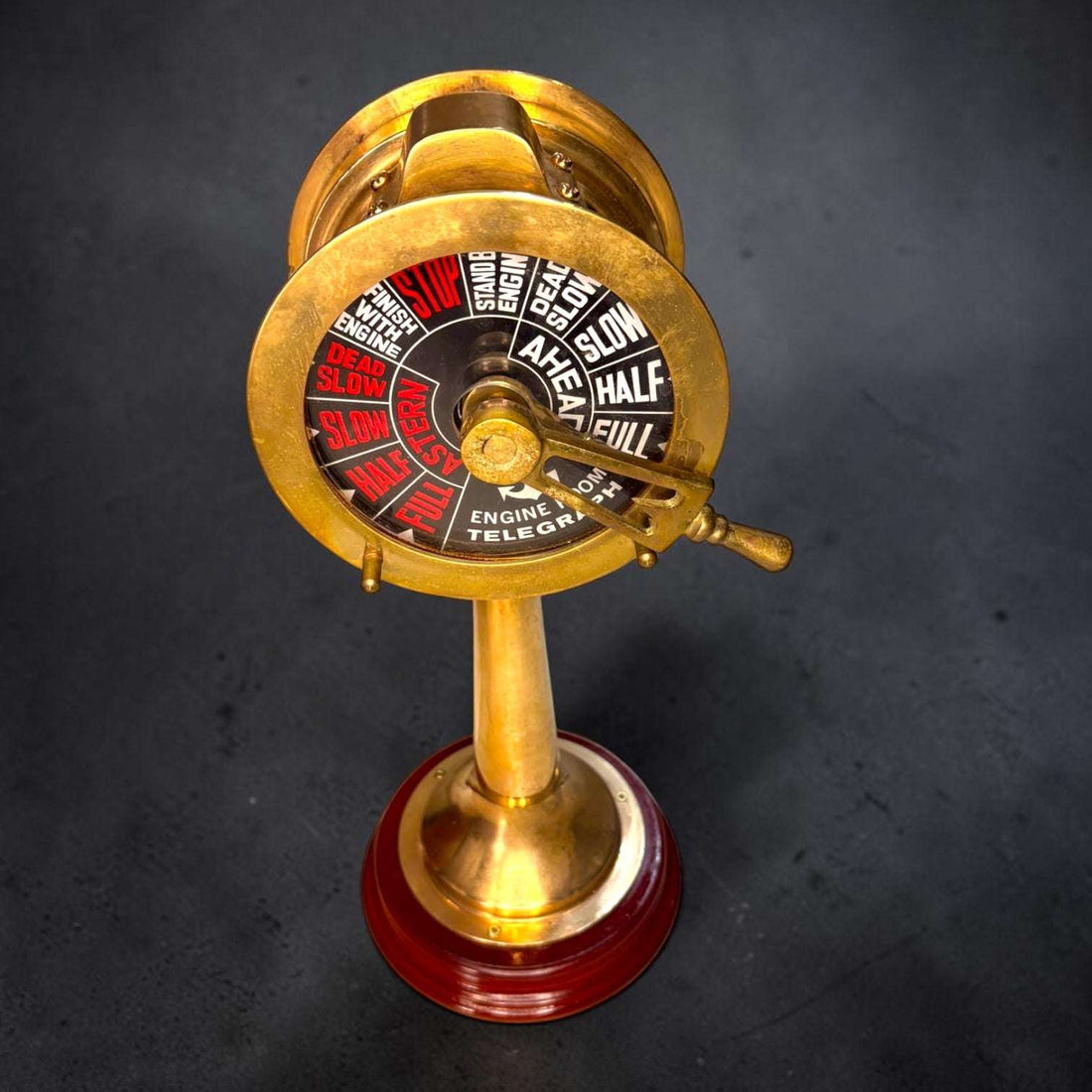 Telégrafo náutico decorativo de metal dorado - Cositas Antiguas – La Guadaña, Anticuarios Online en Jerez , vender antigüedades, muebles antiguos