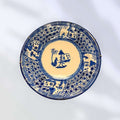 Plato decorativo antiguo de cerámica blanca y azul F.M. - Cositas Antiguas – La Guadaña, Anticuarios Online en Jerez , vender antigüedades, muebles antiguos