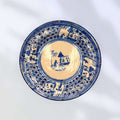Plato decorativo antiguo de cerámica blanca y azul F.M. - Cositas Antiguas – La Guadaña, Anticuarios Online en Jerez , vender antigüedades, muebles antiguos