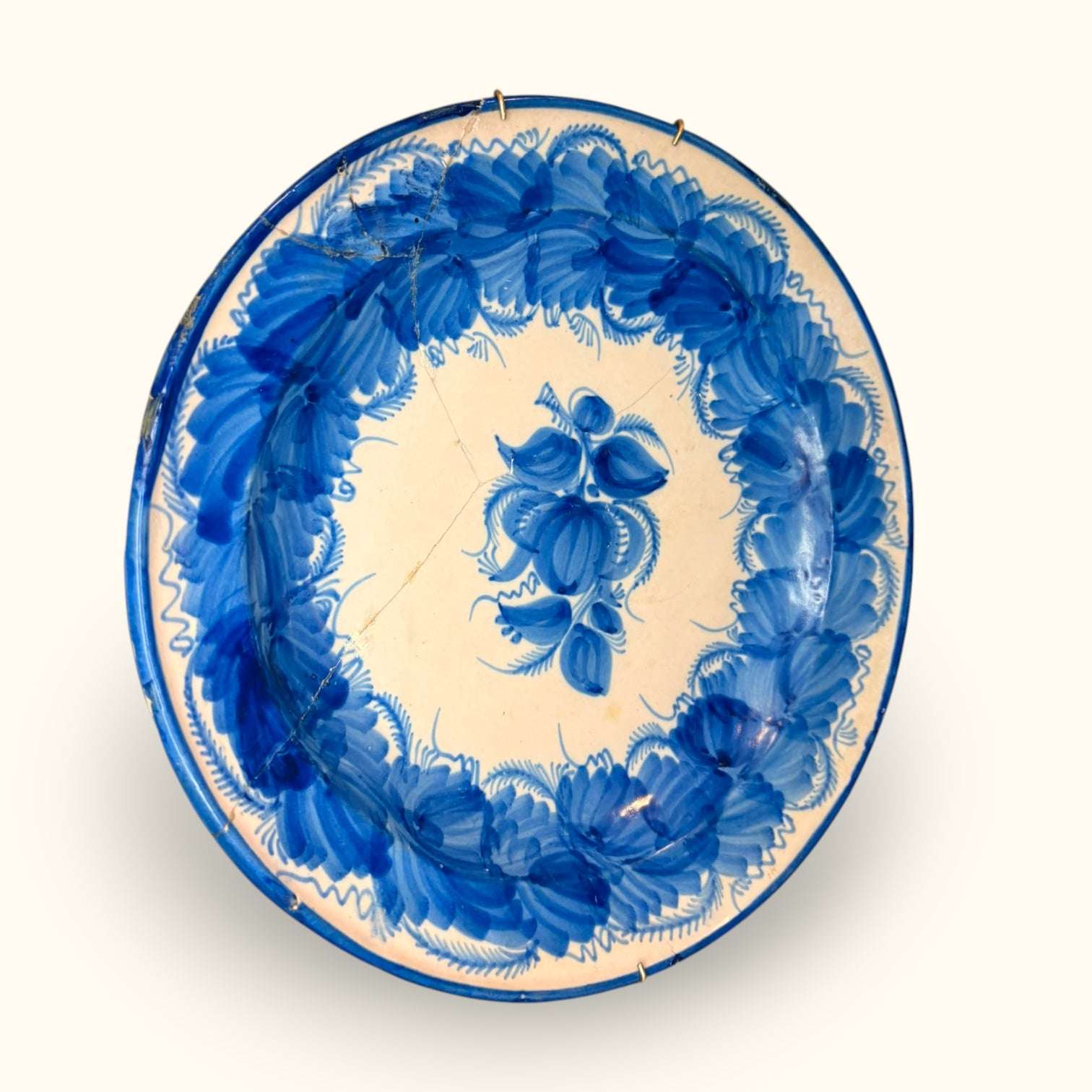 Plato decorativo de cerámica azul restaurado | valor ornamental - Cositas Antiguas – La Guadaña, Anticuarios Online en Jerez , vender antigüedades, muebles antiguos