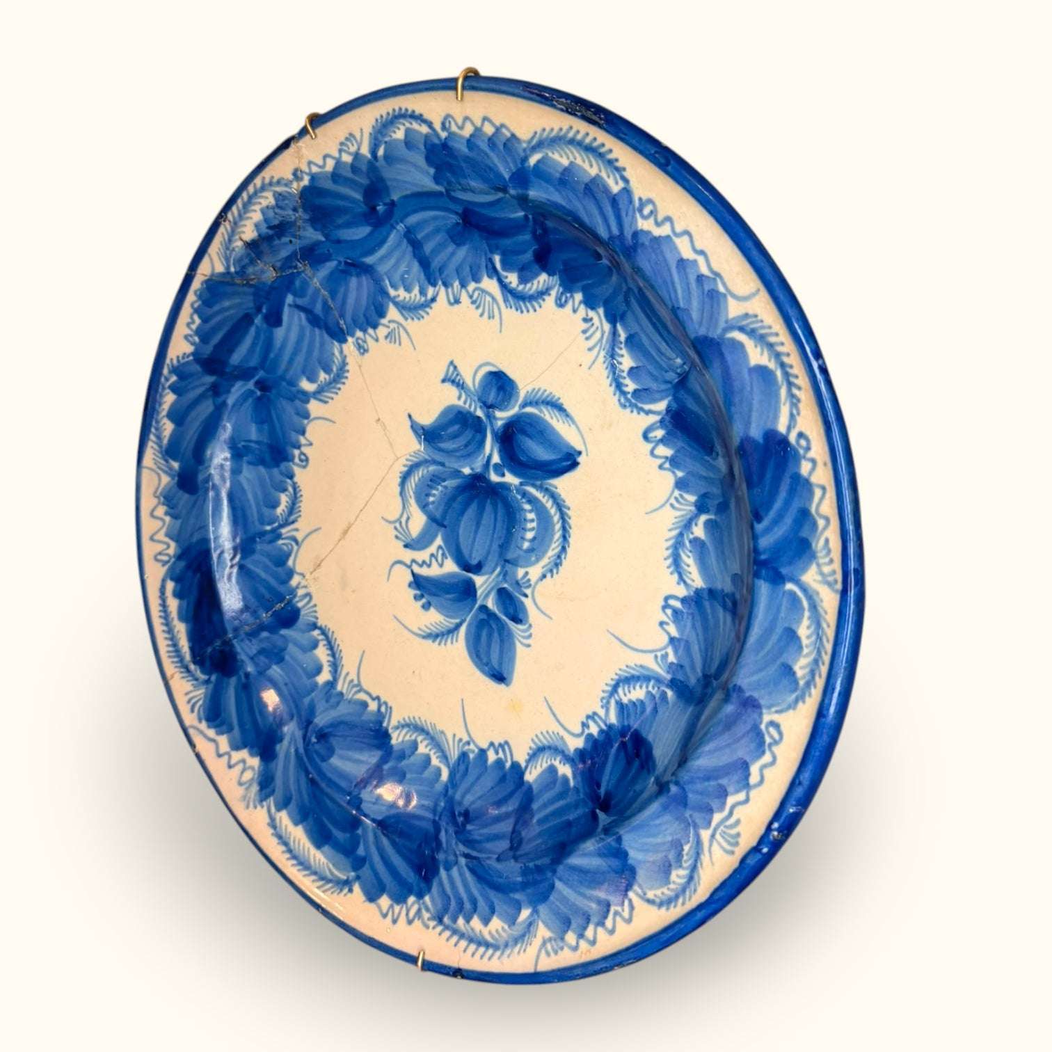 Plato decorativo de cerámica azul restaurado | valor ornamental - Cositas Antiguas – La Guadaña, Anticuarios Online en Jerez , vender antigüedades, muebles antiguos