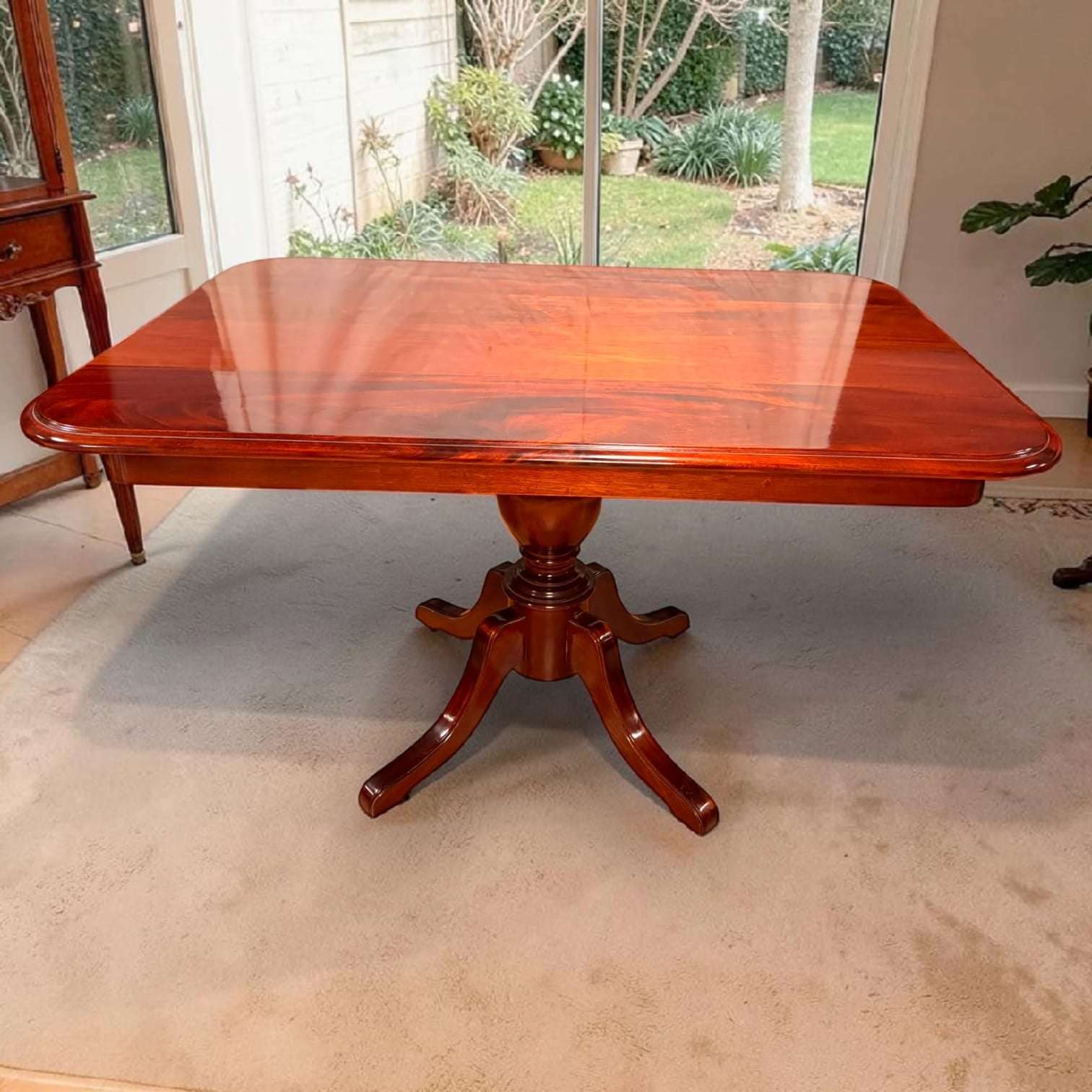 Mesa comedor antigua de caoba con pie central - Cositas Antiguas – La Guadaña, Anticuarios Online en Jerez , vender antigüedades, muebles antiguos