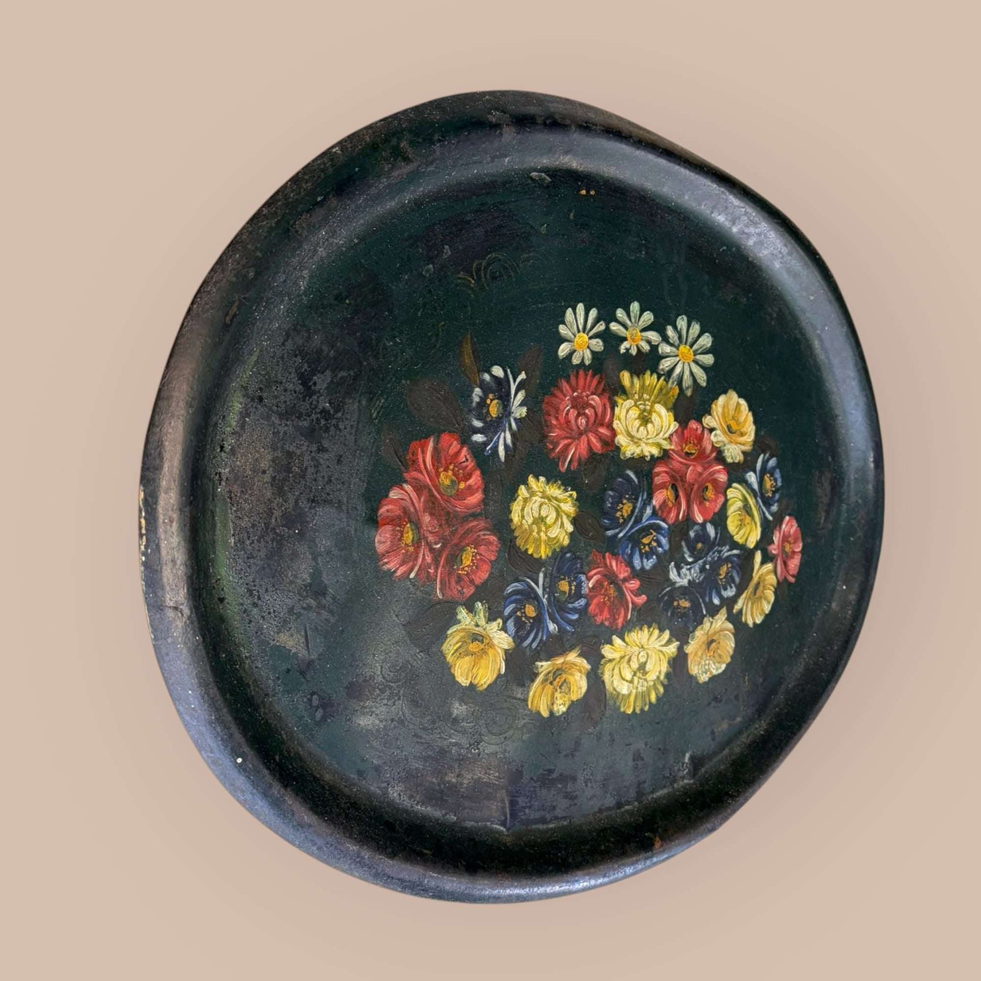 Bandeja antigua de tole negro con flores pintadas - Cositas Antiguas – La Guadaña, Anticuarios Online en Jerez , vender antigüedades, muebles antiguos
