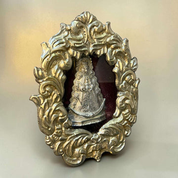 Relicario plateado Virgen del Rocío decorativo - Cositas Antiguas – La Guadaña, Anticuarios Online en Jerez , vender antigüedades, muebles antiguos