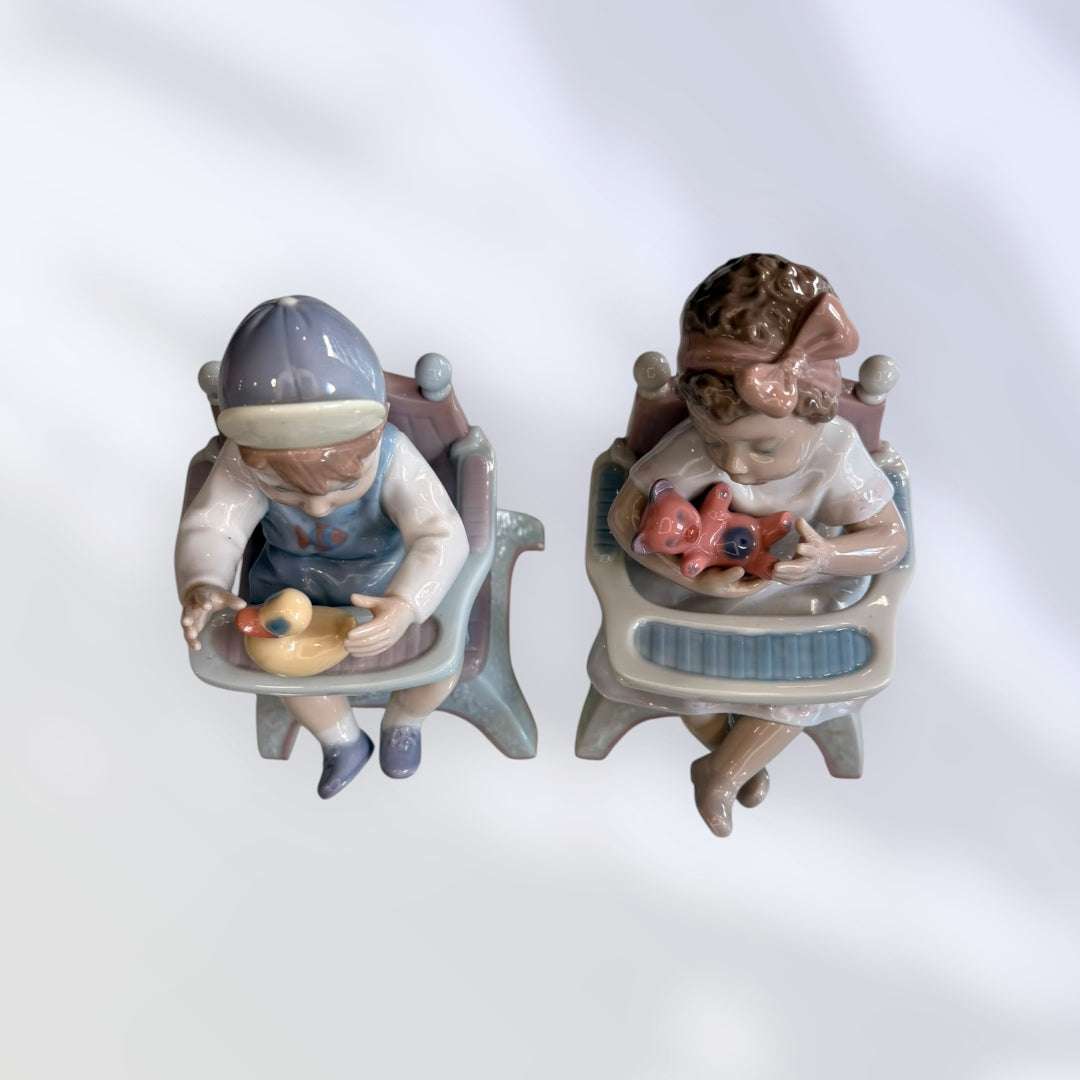 Bebés Lladró en tronas con patito y osito de porcelana - Cositas Antiguas – La Guadaña, Anticuarios Online en Jerez , vender antigüedades, muebles antiguos