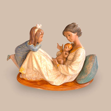 Maternidad Lladró Última Incorporación de porcelana - Cositas Antiguas – La Guadaña, Anticuarios Online en Jerez , vender antigüedades, muebles antiguos
