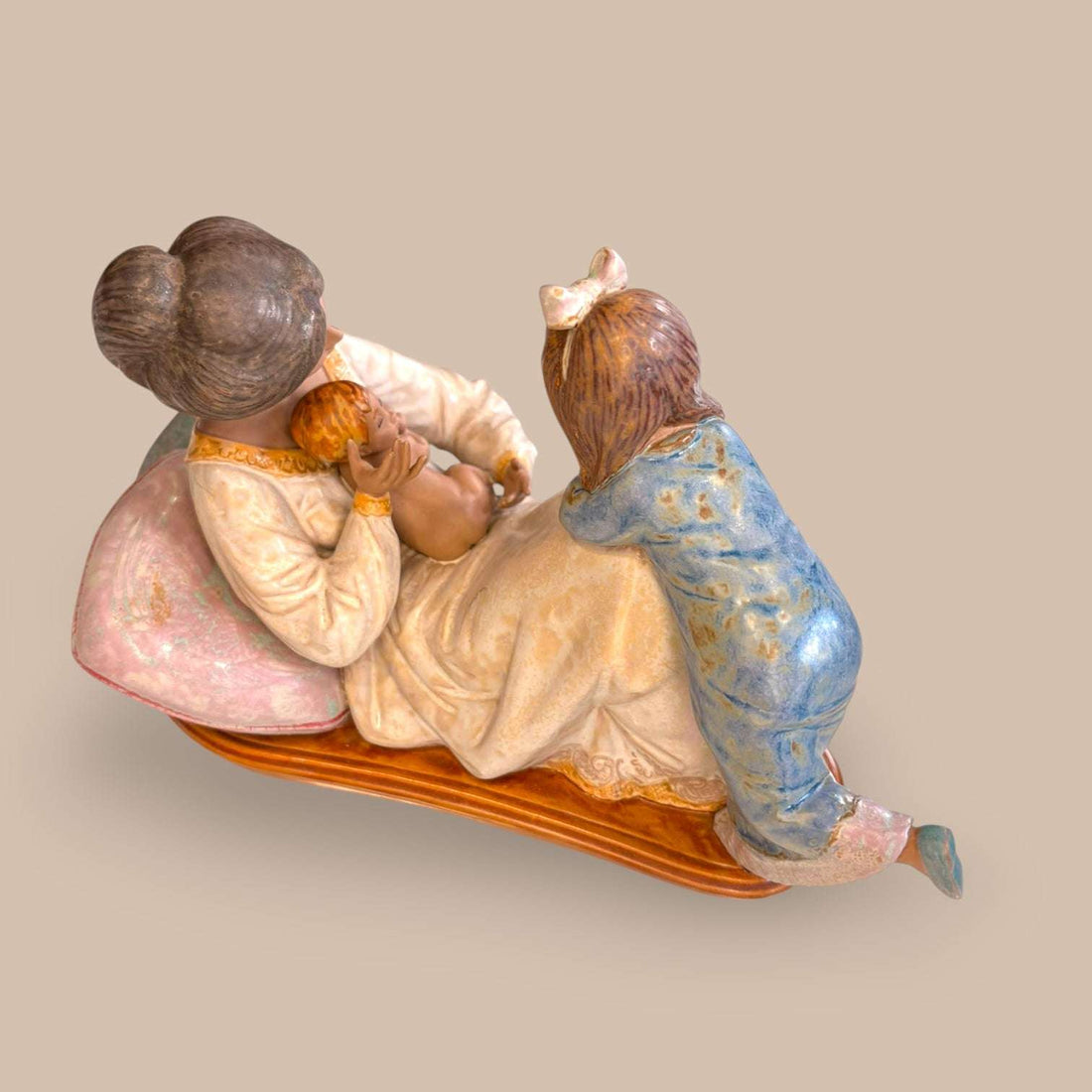 Maternidad Lladró Última Incorporación de porcelana - Cositas Antiguas – La Guadaña, Anticuarios Online en Jerez , vender antigüedades, muebles antiguos
