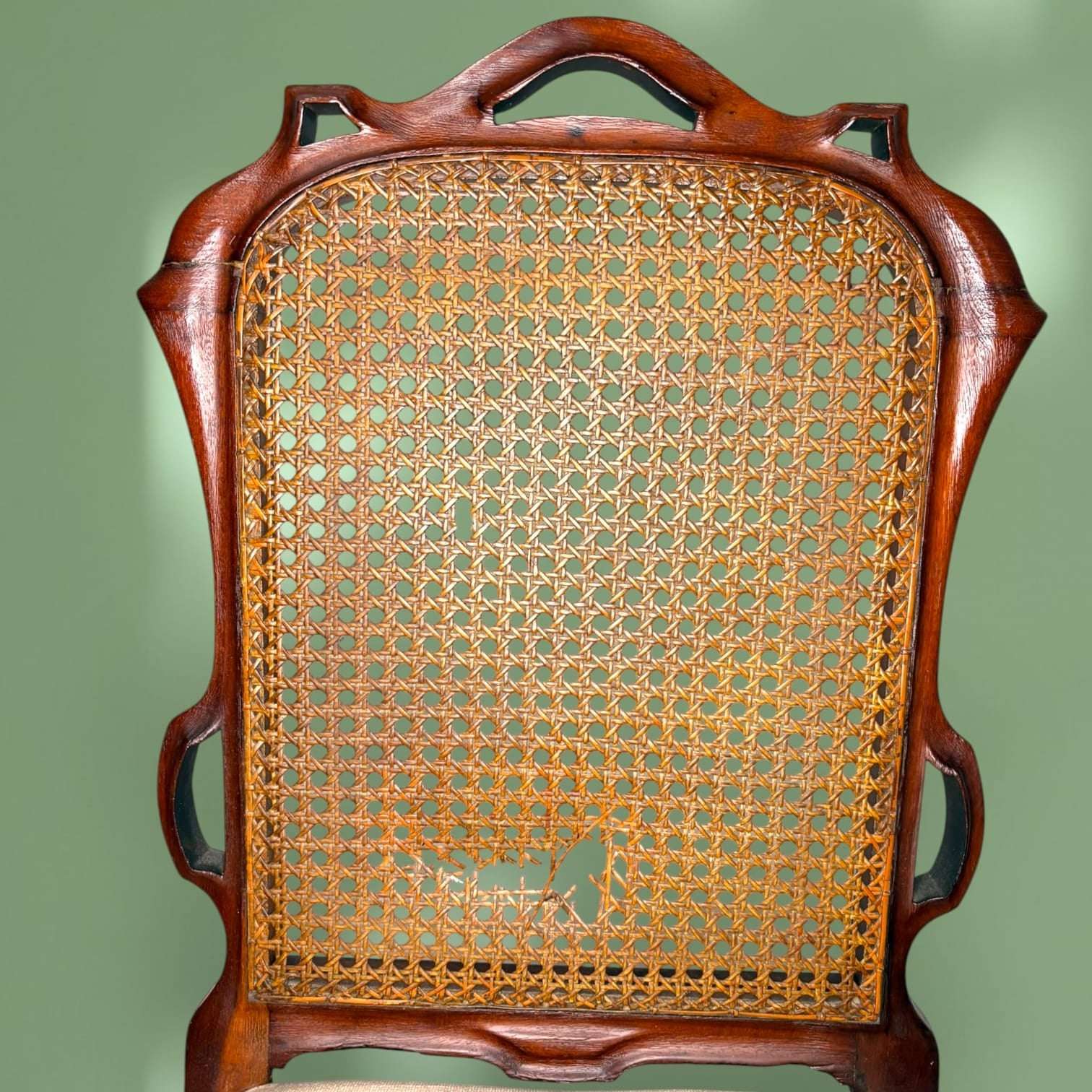 Sillas Luis Felipe de caoba con ratán y tela clara - Cositas Antiguas – La Guadaña, Anticuarios Online en Jerez , vender antigüedades, muebles antiguos