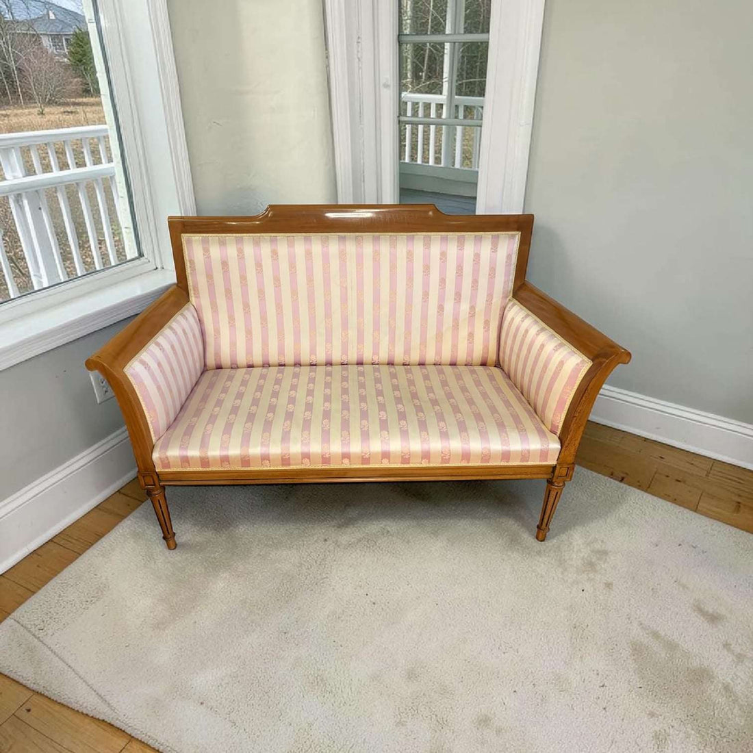 Sofá eduardiano de caoba con tapizado rayado elegante - Cositas Antiguas – La Guadaña, Anticuarios Online en Jerez , vender antigüedades, muebles antiguos