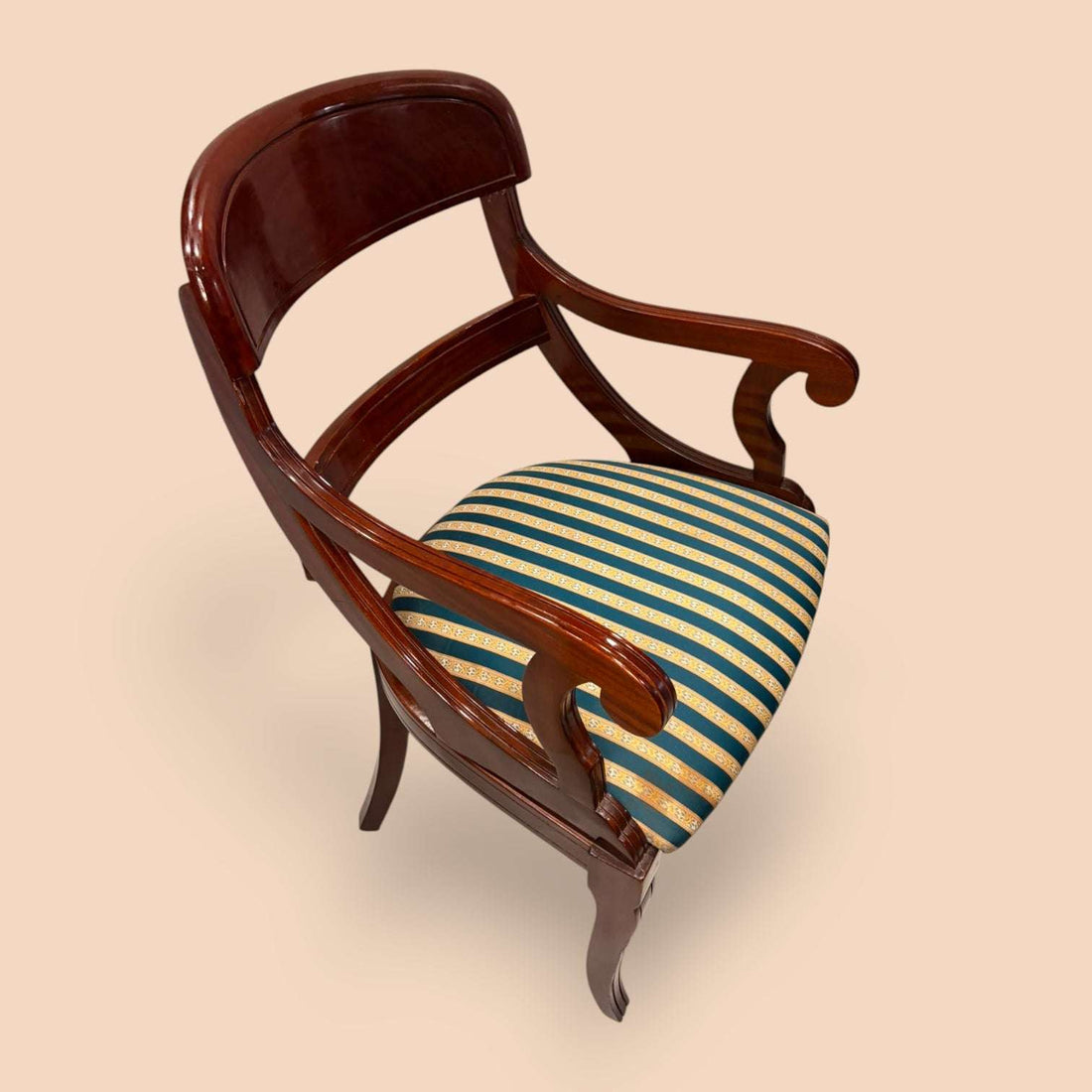Sillón Biedermeier de caoba con asiento tapizado | pieza con historia - Cositas Antiguas – La Guadaña, Anticuarios Online en Jerez , vender antigüedades, muebles antiguos