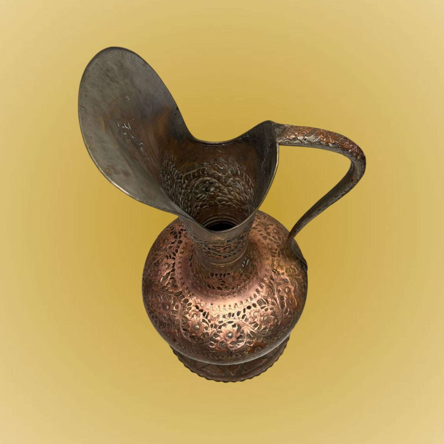 Gran jarra de cobre antigua estilo turco amartillada - Cositas Antiguas – La Guadaña, Anticuarios Online en Jerez , vender antigüedades, muebles antiguos