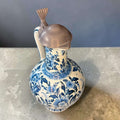 Jarra Delft azul y blanca antigua con tapa de peltre - Cositas Antiguas – La Guadaña, Anticuarios Online en Jerez , vender antigüedades, muebles antiguos