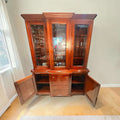 Vitrina de caoba antigua con tres puertas de cristal - Cositas Antiguas – La Guadaña, Anticuarios Online en Jerez , vender antigüedades, muebles antiguos
