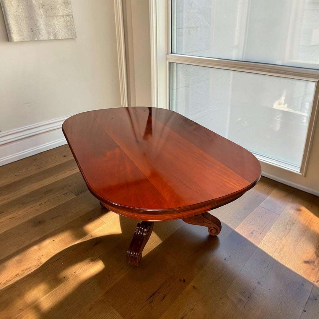 Mesa comedor de caoba clásica con pie central tallado - Cositas Antiguas – La Guadaña, Anticuarios Online en Jerez , vender antigüedades, muebles antiguos