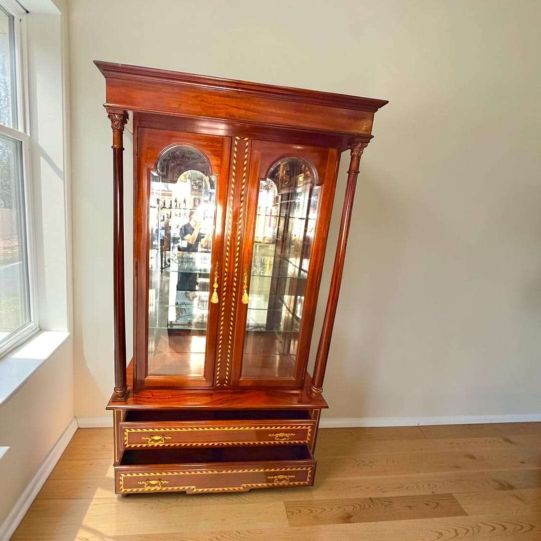 Vitrina antigua de caoba con marquetería elegante - Cositas Antiguas – La Guadaña, Anticuarios Online en Jerez , vender antigüedades, muebles antiguos