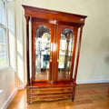 Vitrina antigua de caoba con marquetería elegante - Cositas Antiguas – La Guadaña, Anticuarios Online en Jerez , vender antigüedades, muebles antiguos
