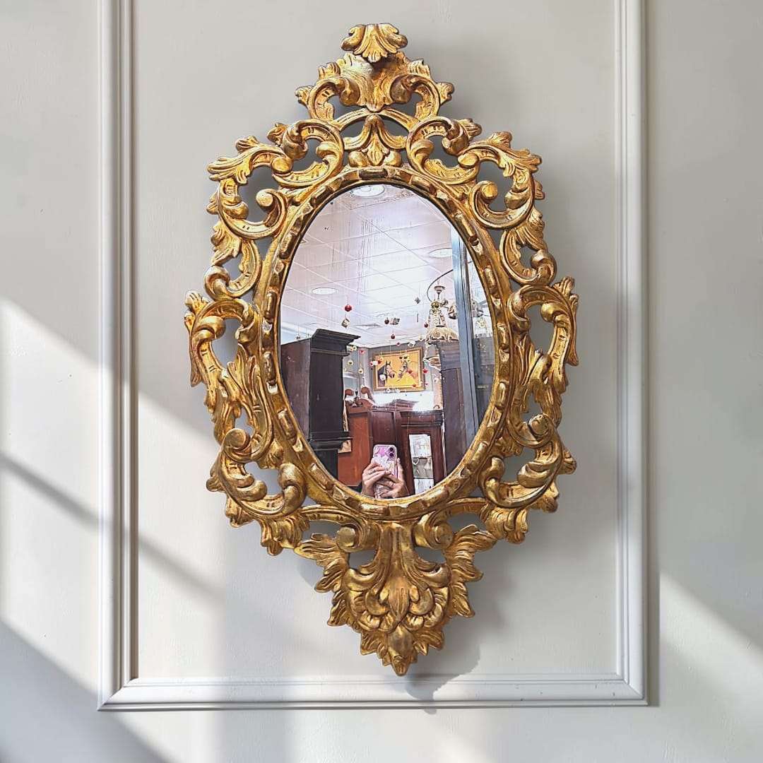 Espejo antiguo dorado de madera tallada único para decorar - Cositas Antiguas – La Guadaña, Anticuarios Online en Jerez , vender antigüedades, muebles antiguos