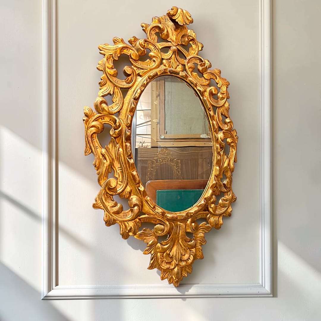 Espejo antiguo dorado de madera tallada único para decorar - Cositas Antiguas – La Guadaña, Anticuarios Online en Jerez , vender antigüedades, muebles antiguos
