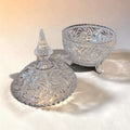 Bombonera de cristal con tapa y relieves única - Cositas Antiguas – La Guadaña, Anticuarios Online en Jerez , vender antigüedades, muebles antiguos