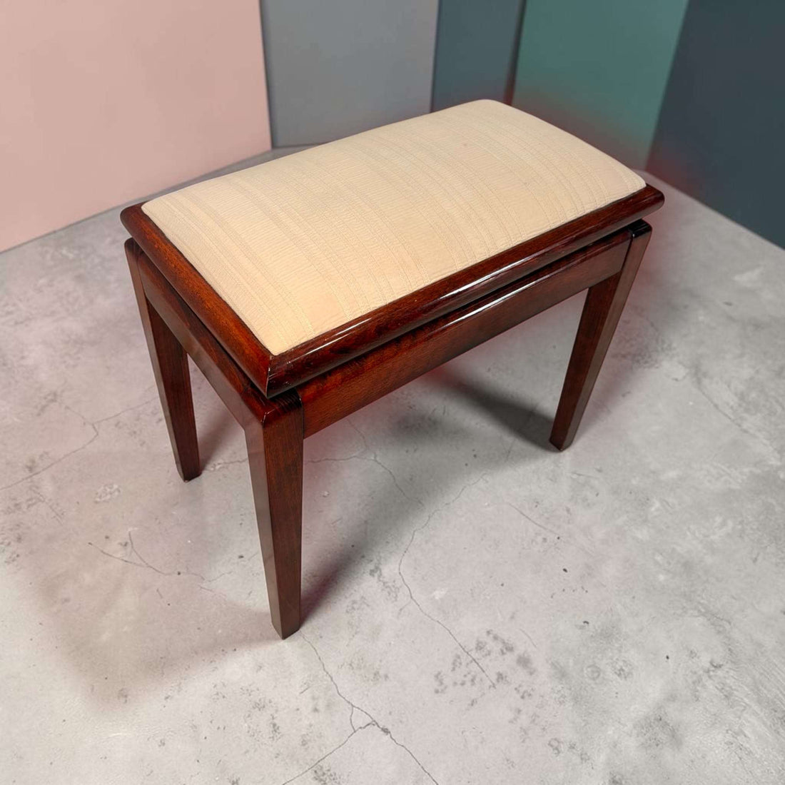 Banqueta de caoba con asiento tapizado y almacenaje - Cositas Antiguas – La Guadaña, Anticuarios Online en Jerez , vender antigüedades, muebles antiguos