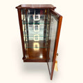 Vitrina de caoba con cristal para colección única - Cositas Antiguas – La Guadaña, Anticuarios Online en Jerez , vender antigüedades, muebles antiguos