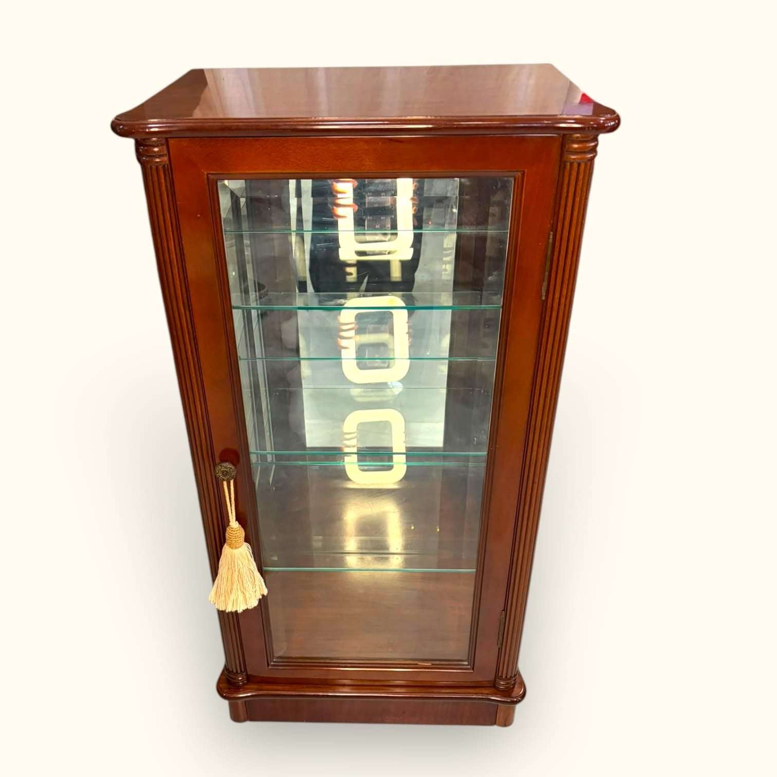 Vitrina de caoba con cristal para colección única - Cositas Antiguas – La Guadaña, Anticuarios Online en Jerez , vender antigüedades, muebles antiguos